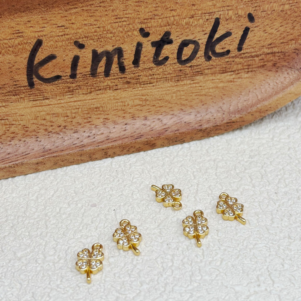 ジルコニアの四つ葉チャーム
