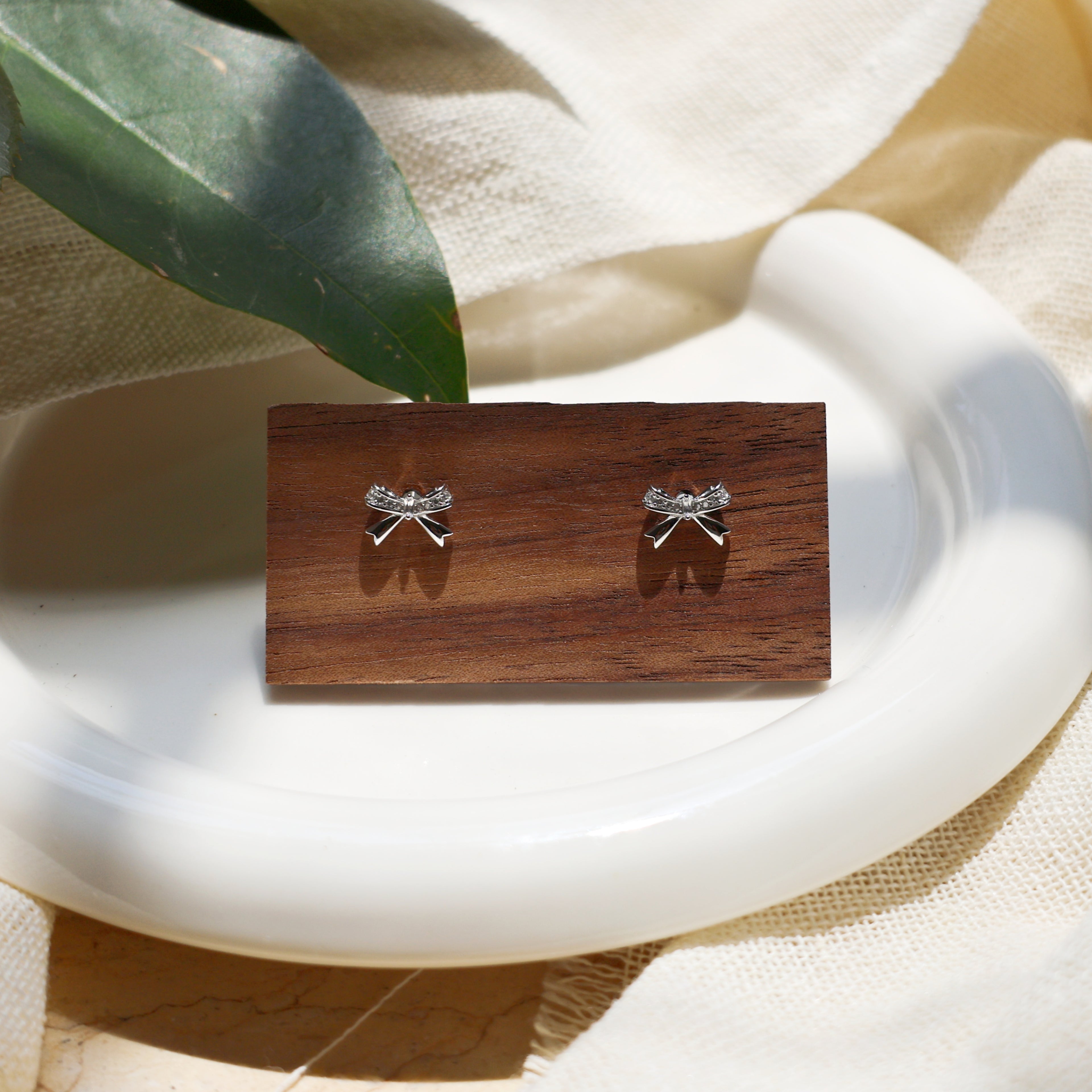 星のリボン | シルバーリボン x ジルコニアピアス SV925シルバー