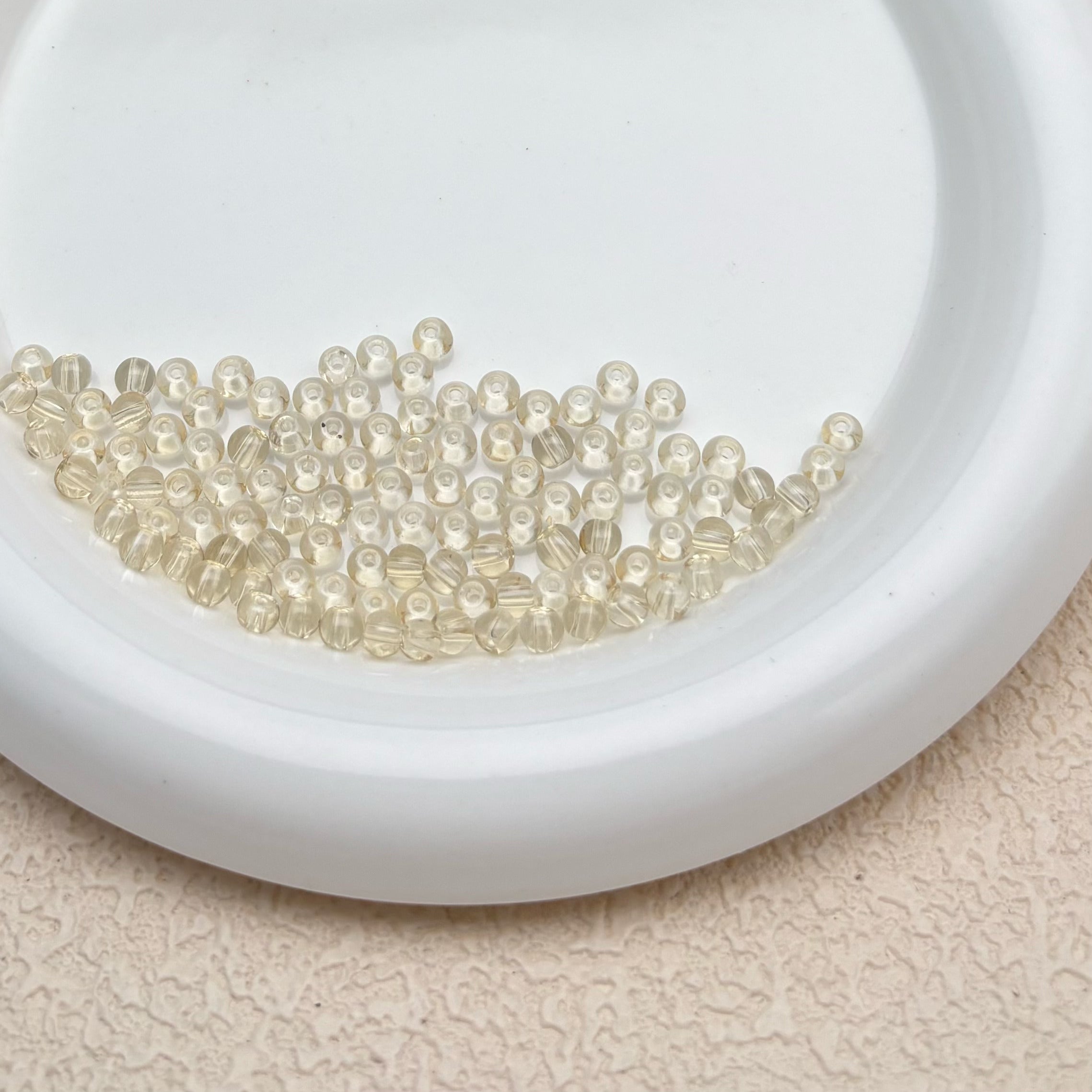 4mm | ライトイエローグラスシードビーズ