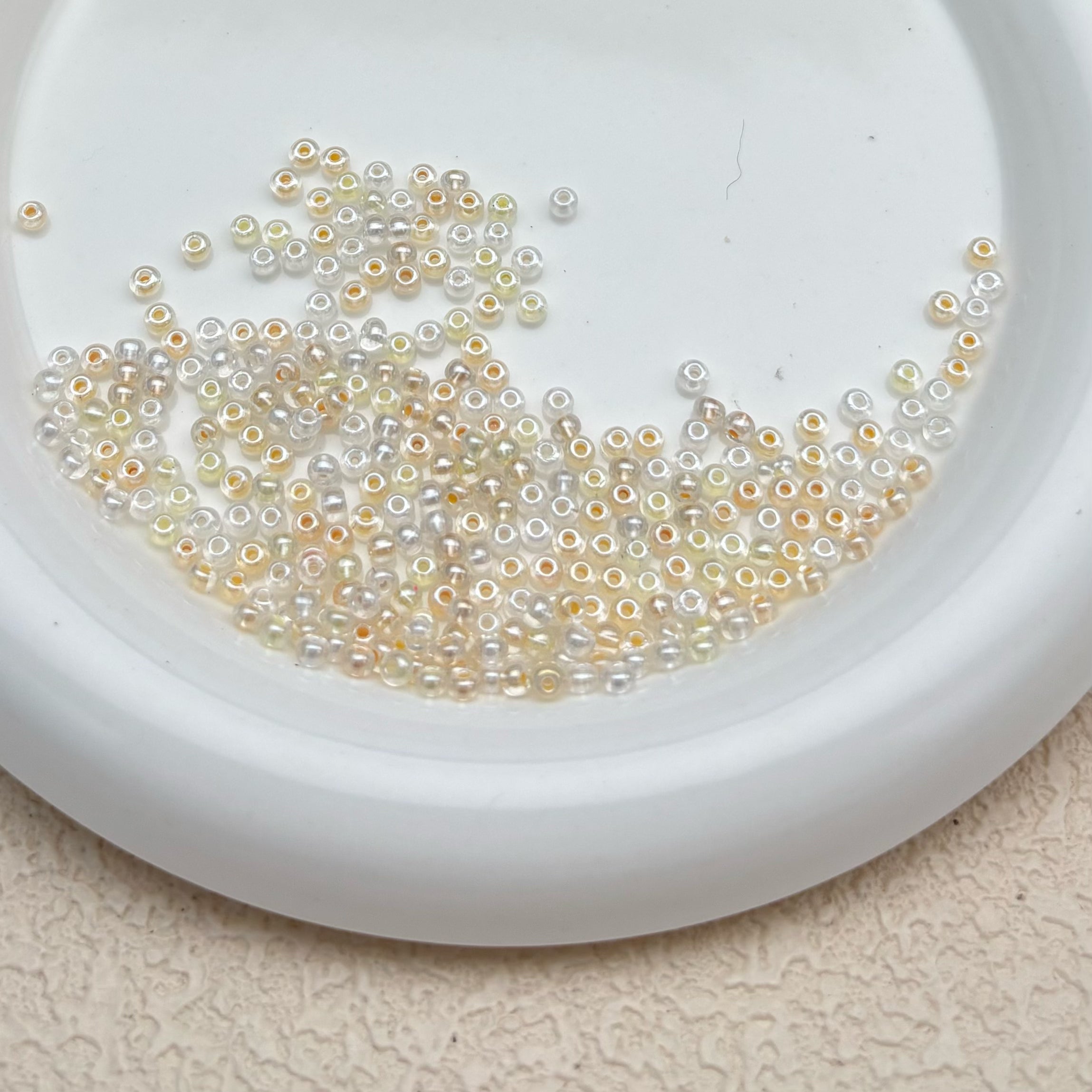 3mm | 淡イエロー系シードビーズ