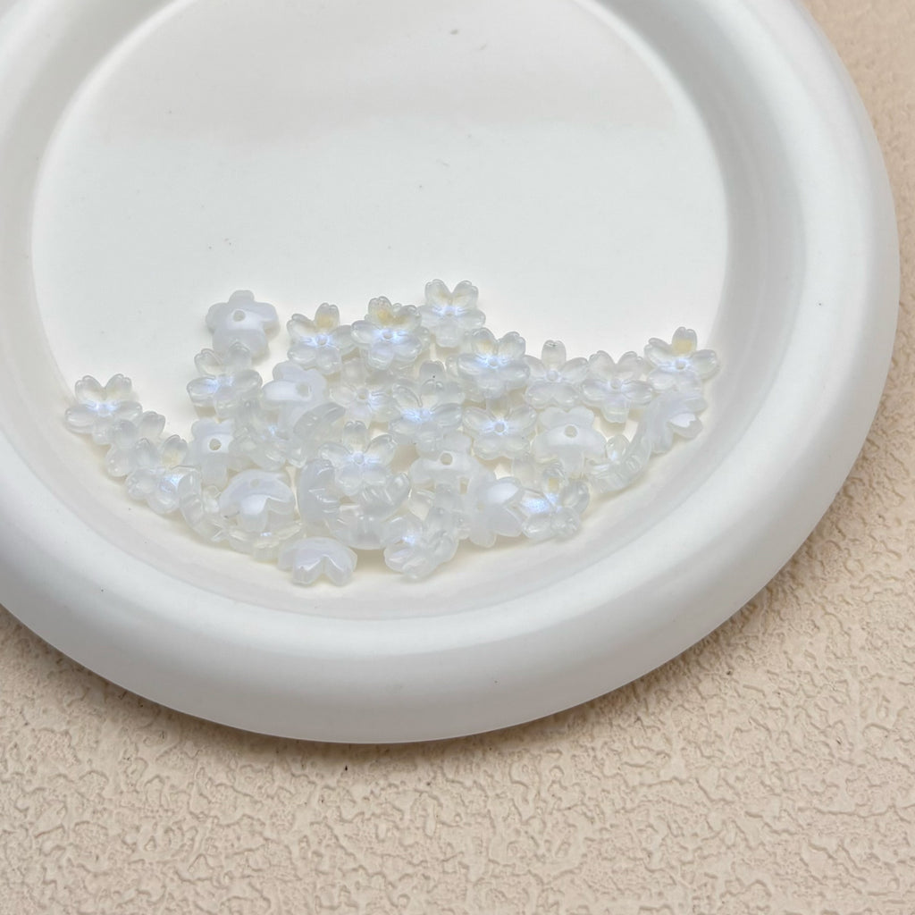 10mm | オーロラコートホワイト花形ビーズ