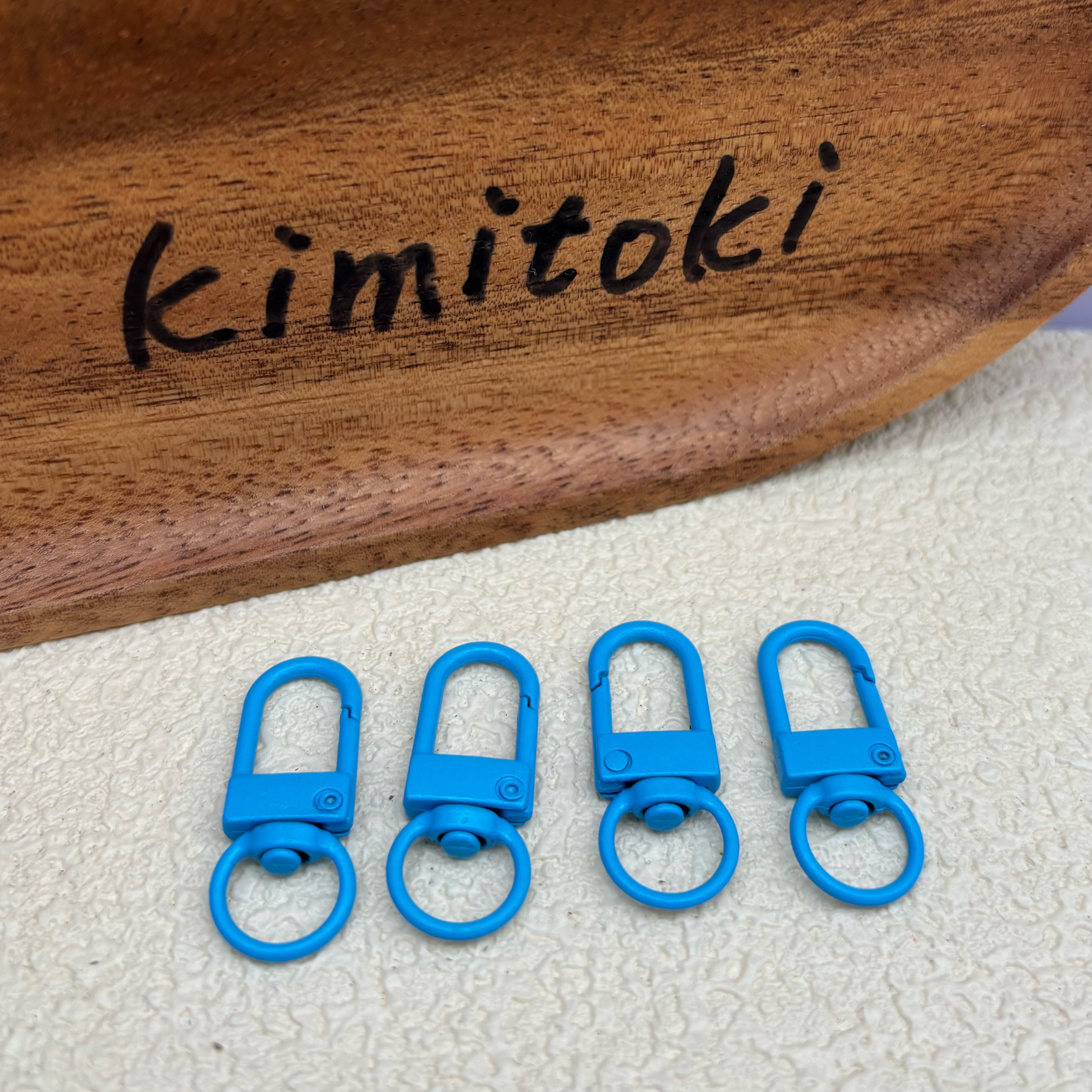 回転丸カン付きキーホルダー　ナスカン