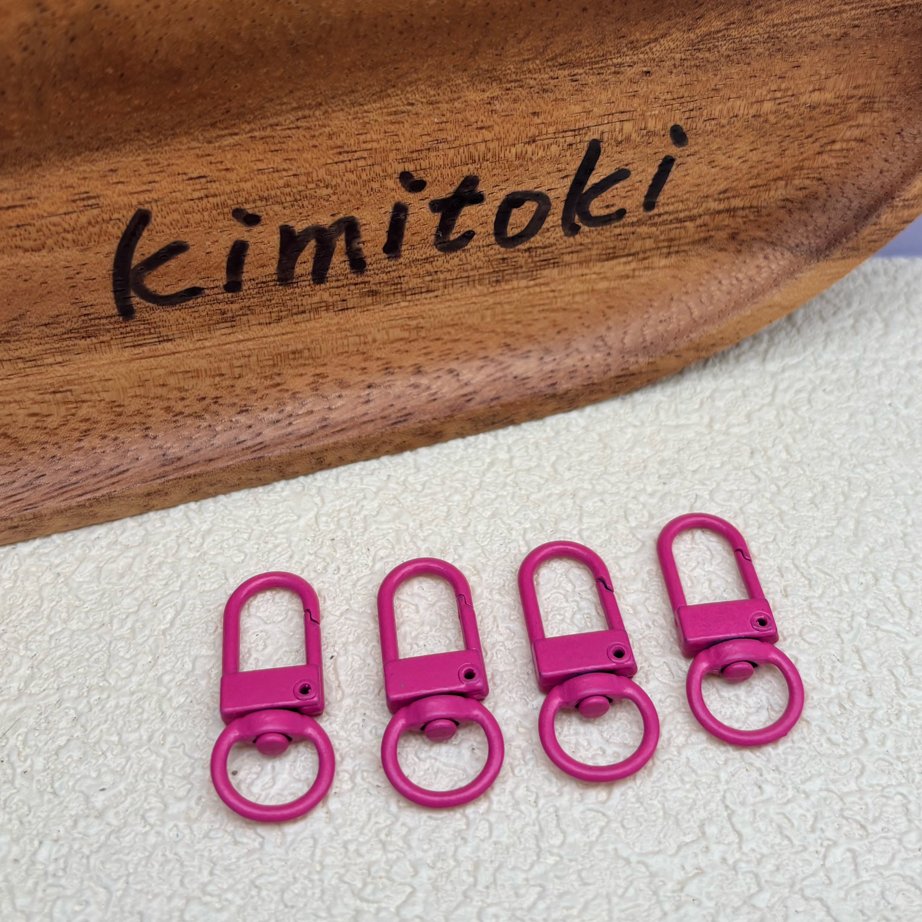 回転丸カン付きキーホルダー　ナスカン