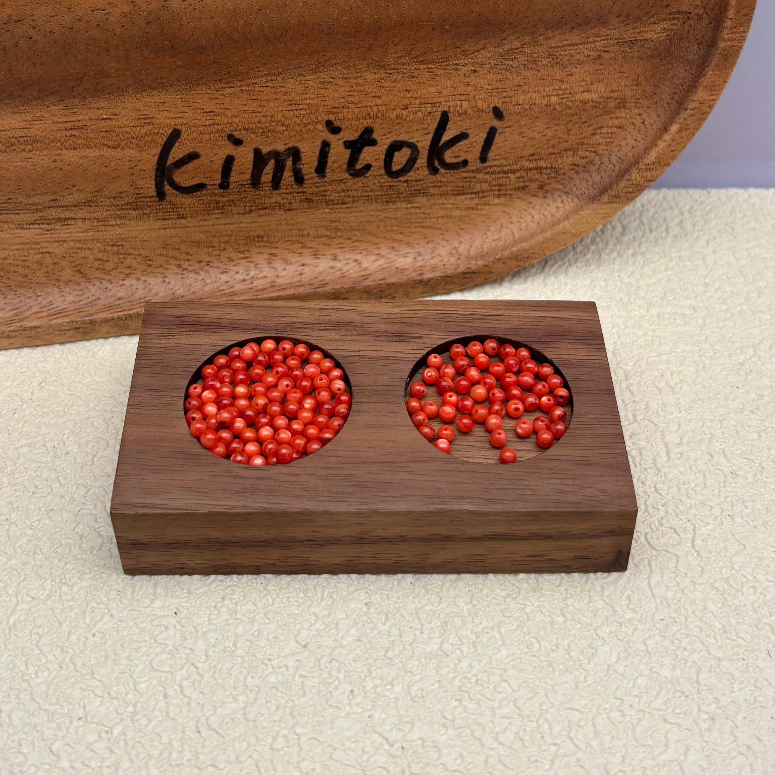 3mm | コーラルレッドシェルビーズ