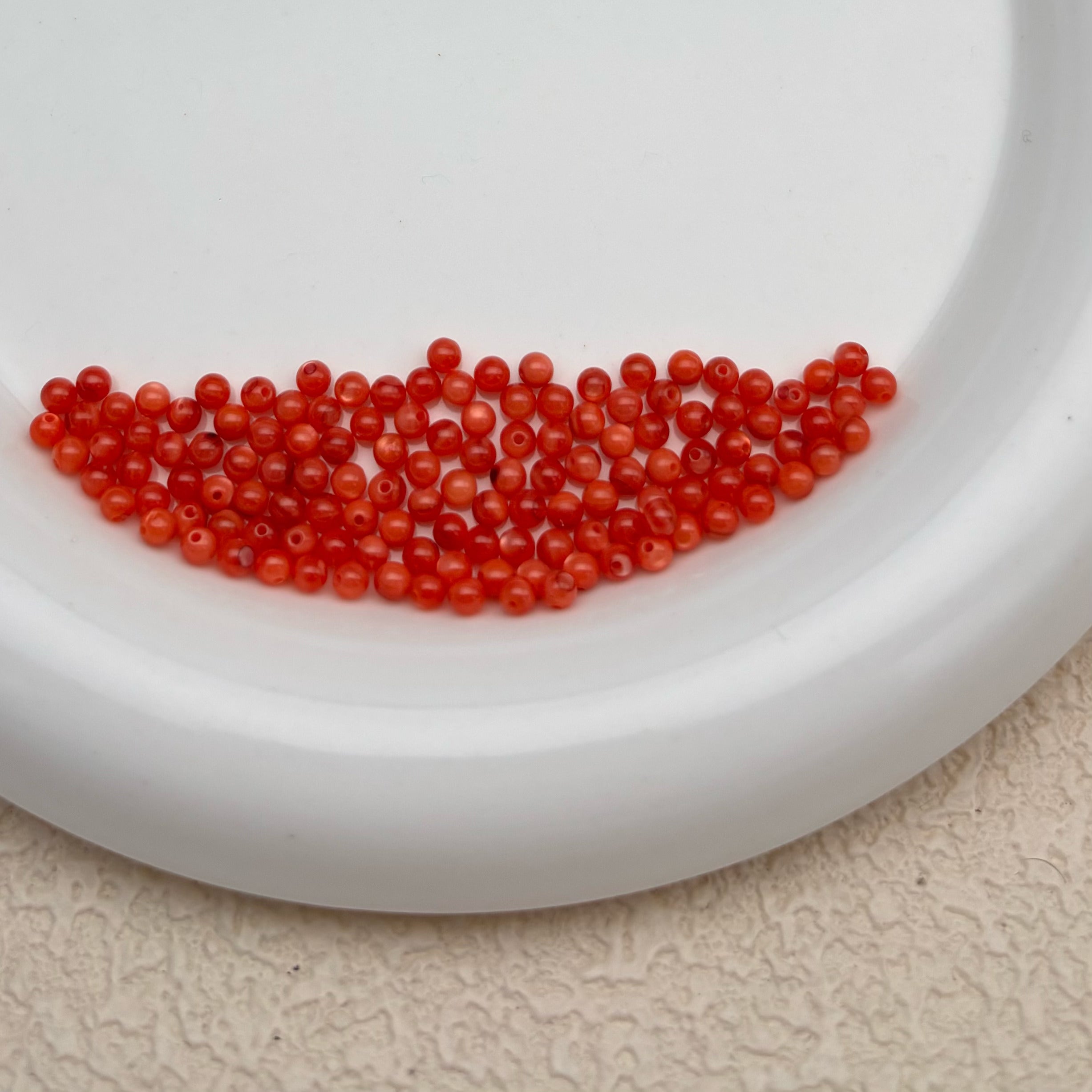 3mm | コーラルレッドシェルビーズ