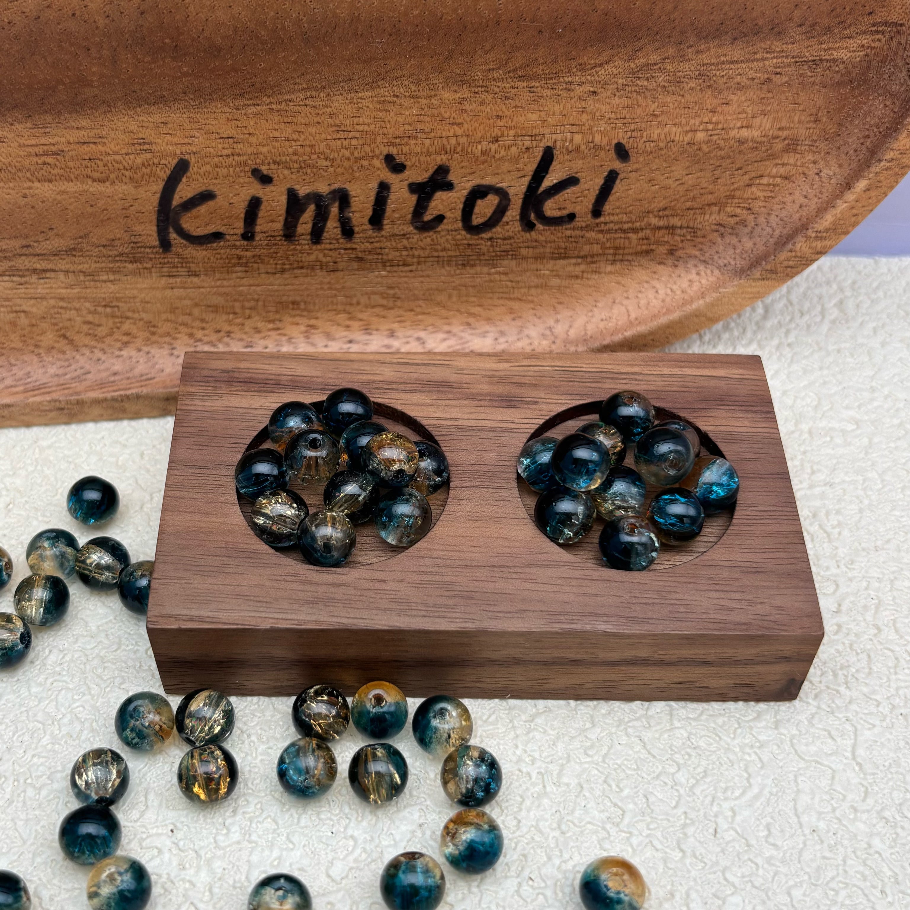 8mm | ダークネイビー x ゴールドクラックビーズ