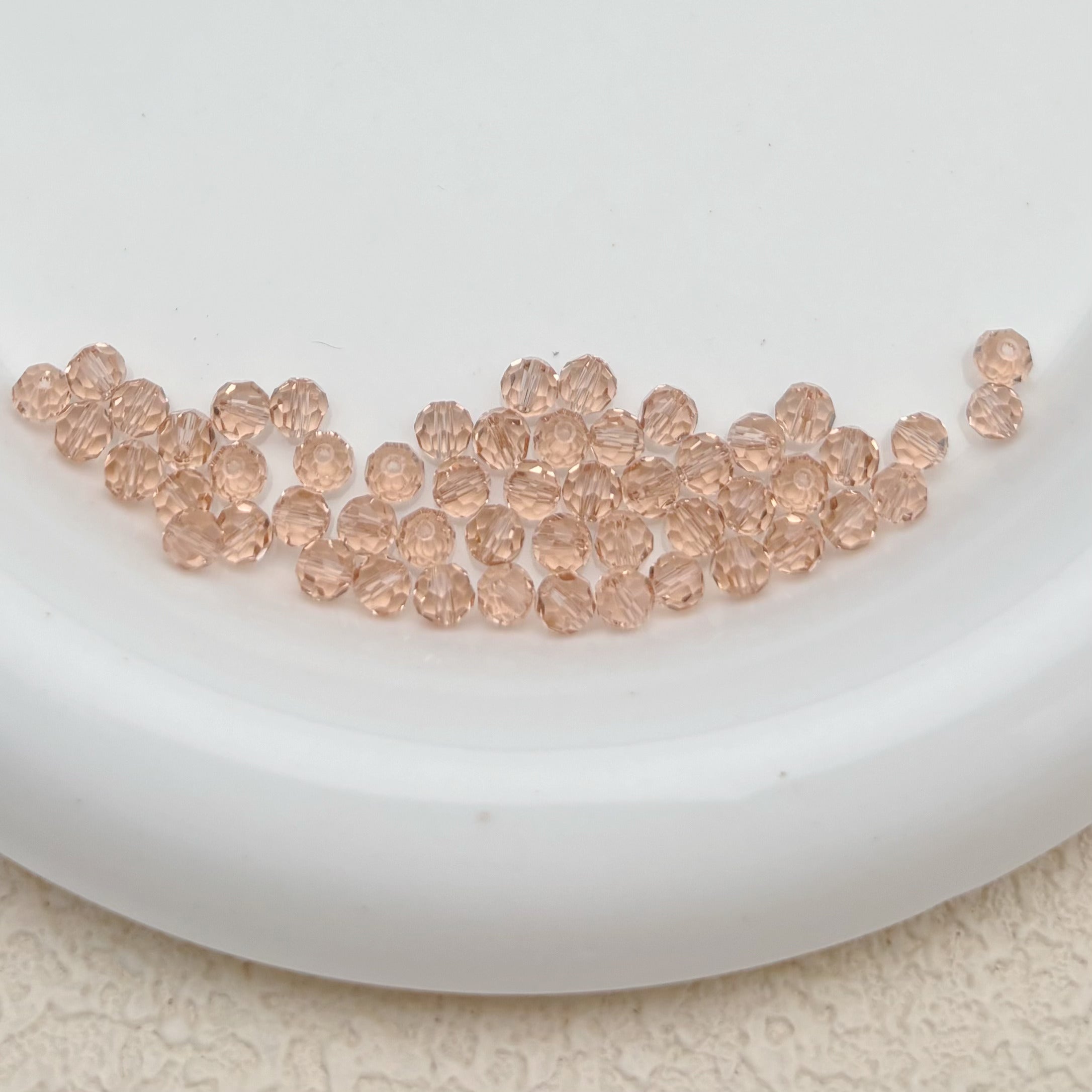 4mm | ヌードピンクスワロ風クリスタルガラスビーズ