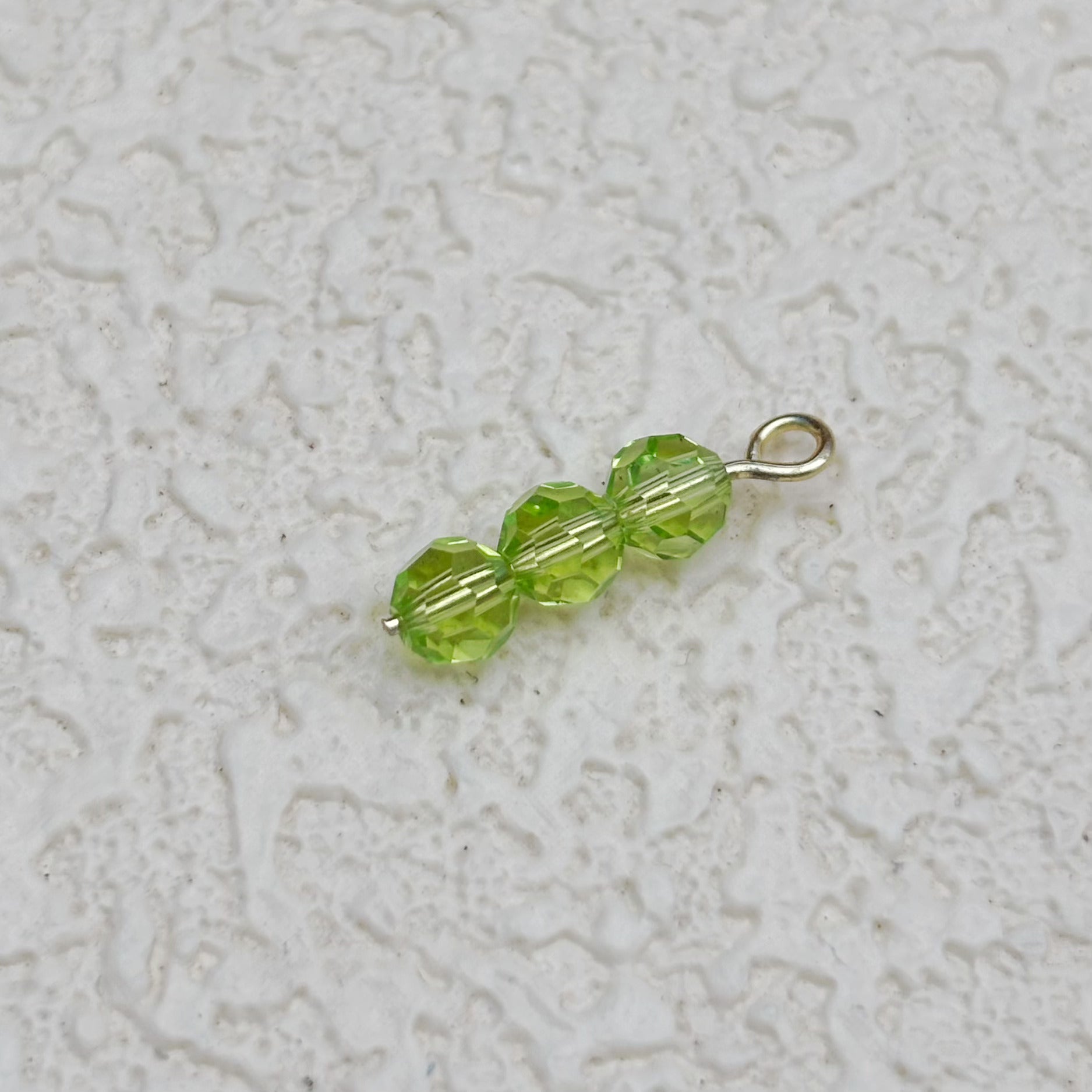 4mm | 若草色グラスグリーンスワロ風クリスタルガラスビーズ