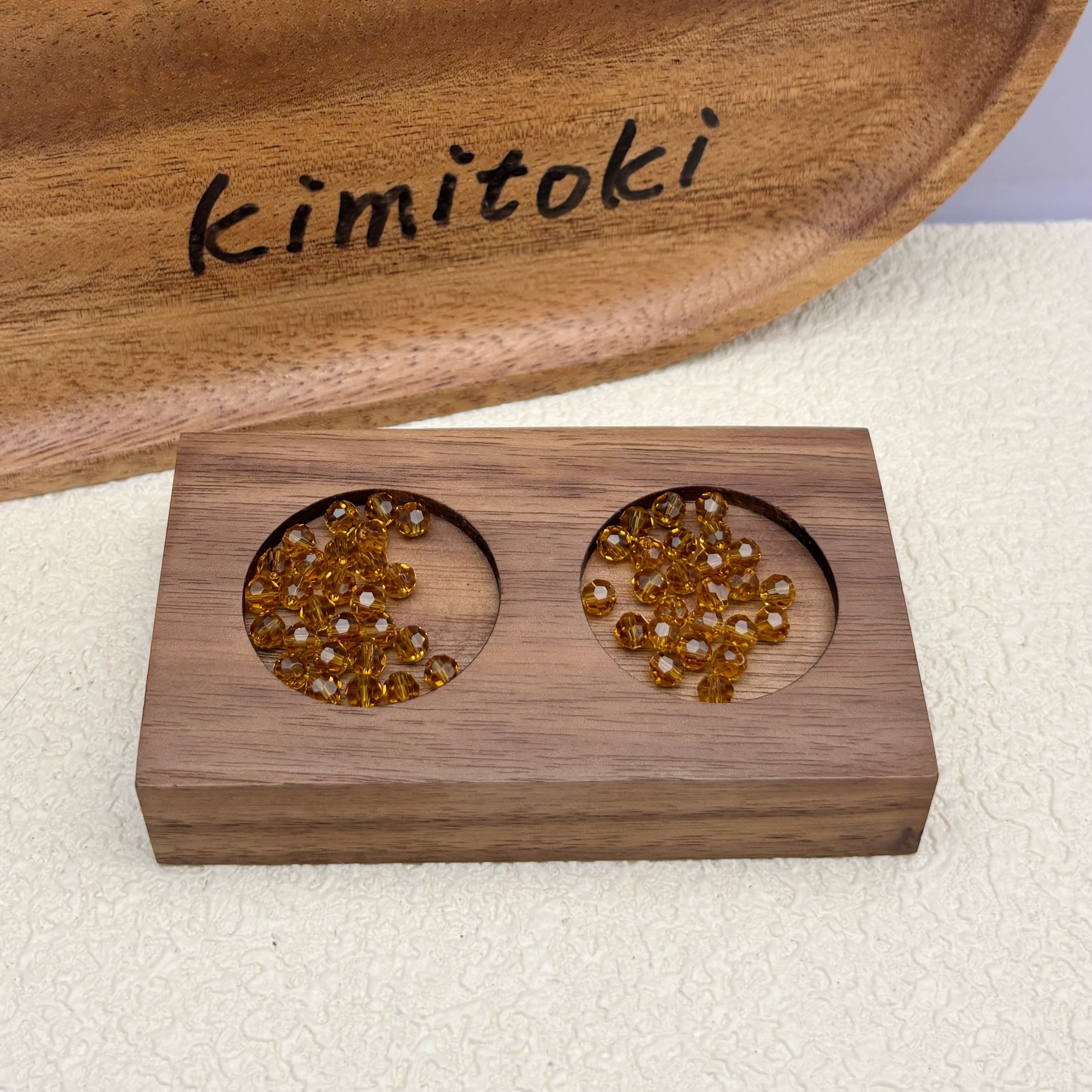 4mm | キャメルスワロ風クリスタルガラスビーズ