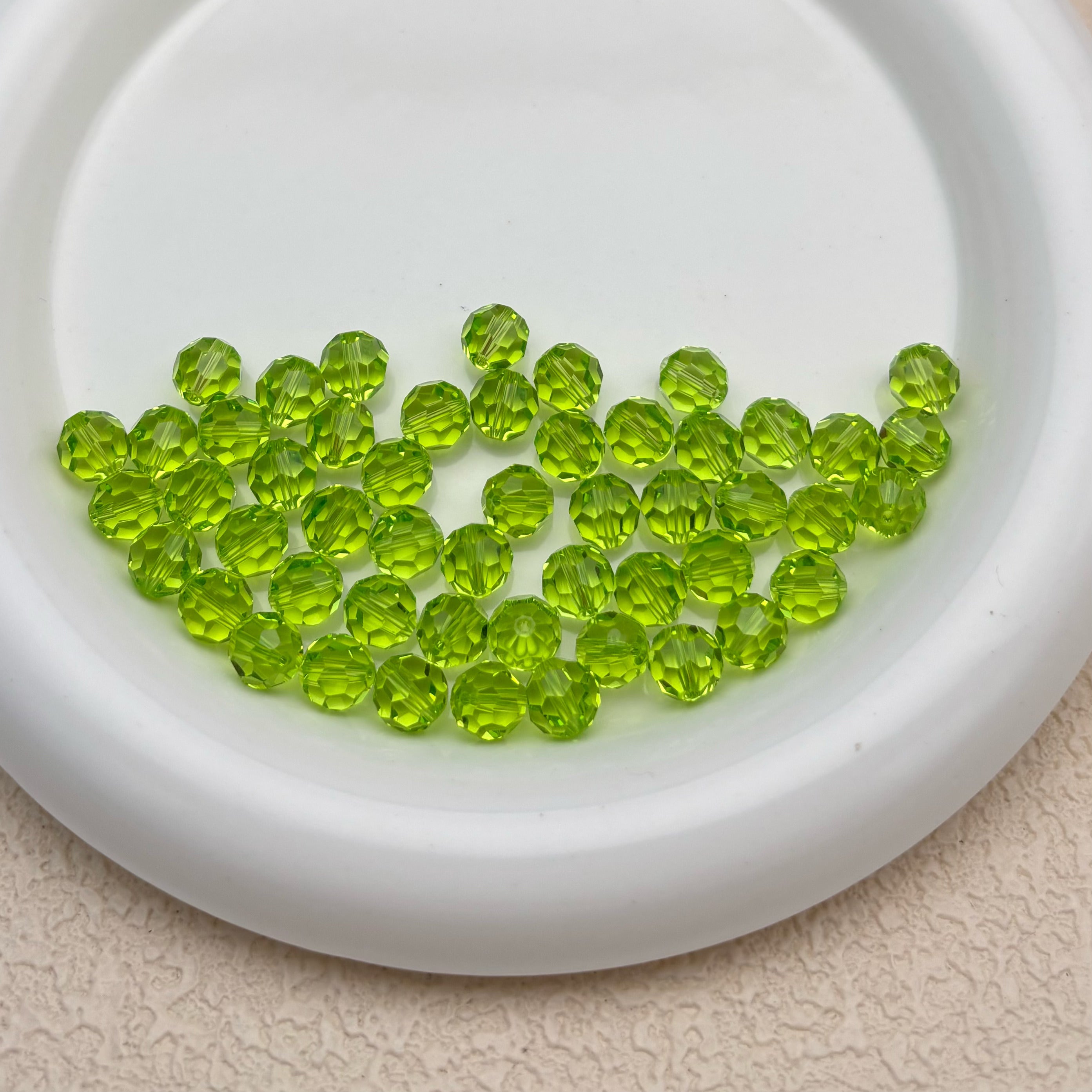 8mm | 若草色グラスグリーンスワロ風クリスタルガラスビーズ