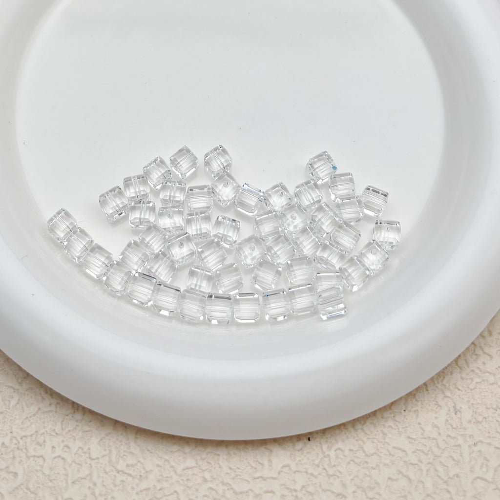 6mm | クリアスワロ風クリスタルガラスキューブビーズ