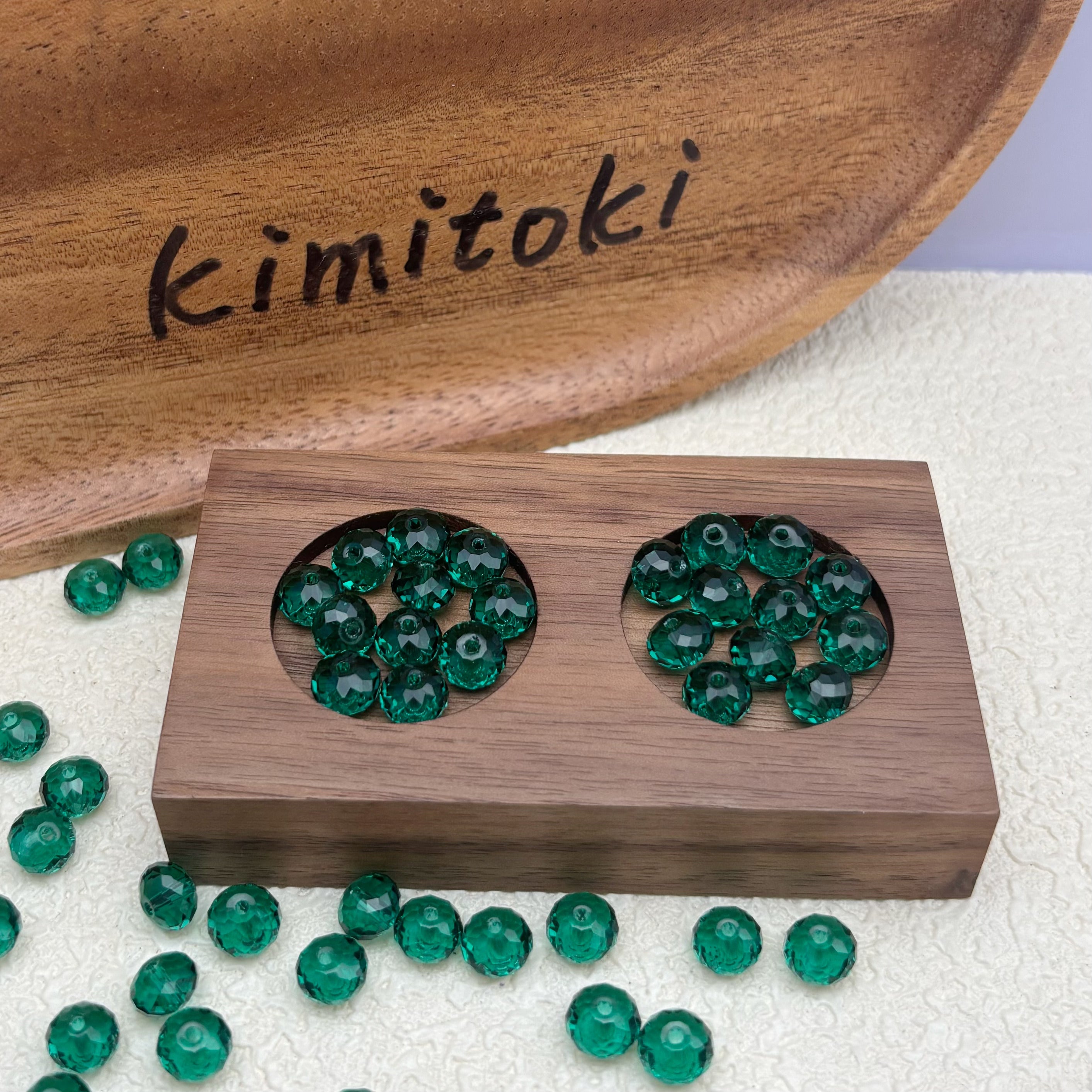 8mm | レイクグリーンスワロ風クリスタルガラスロンデルビーズ