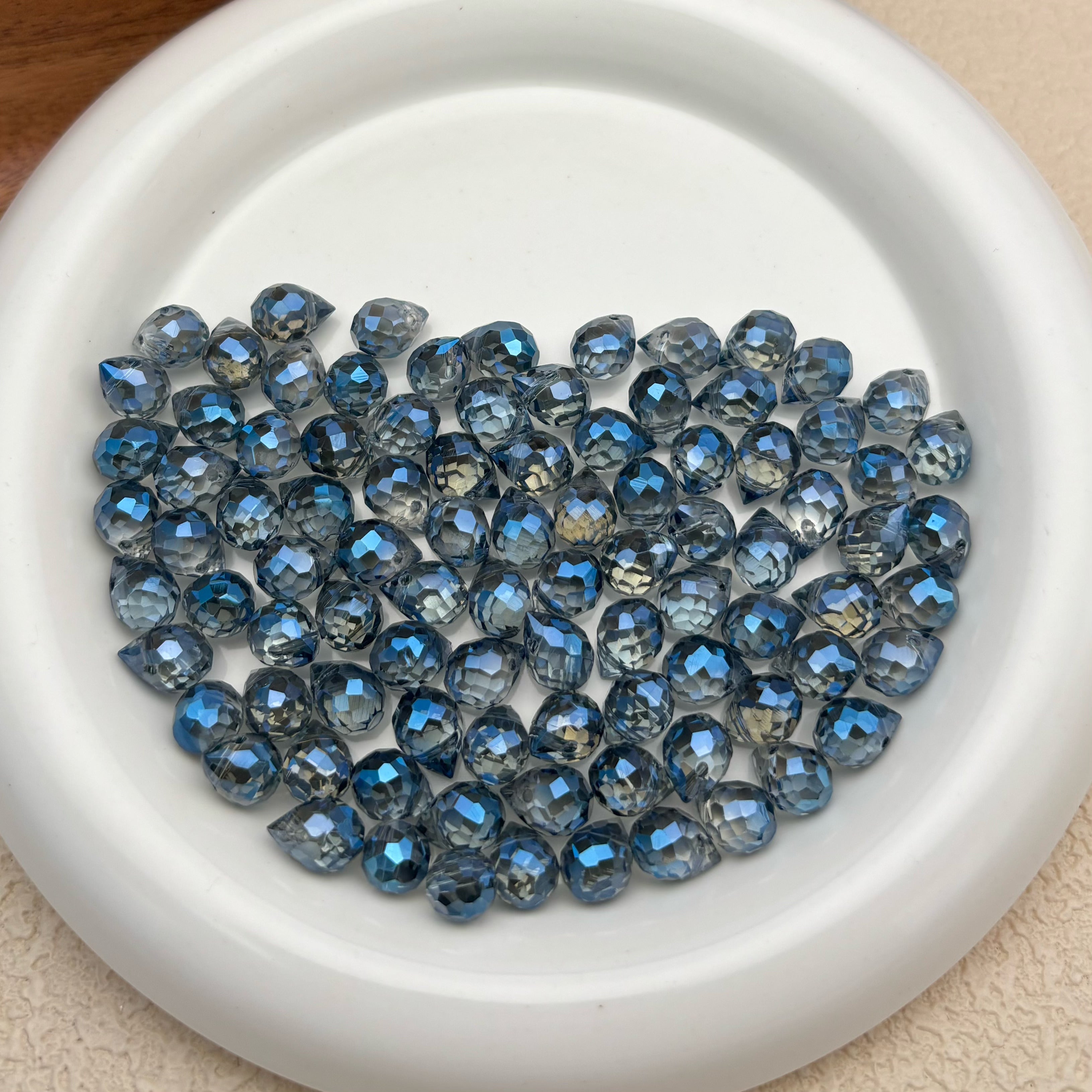 8mm | ネイビーブルー x オーロラカラーのドロップビーズ