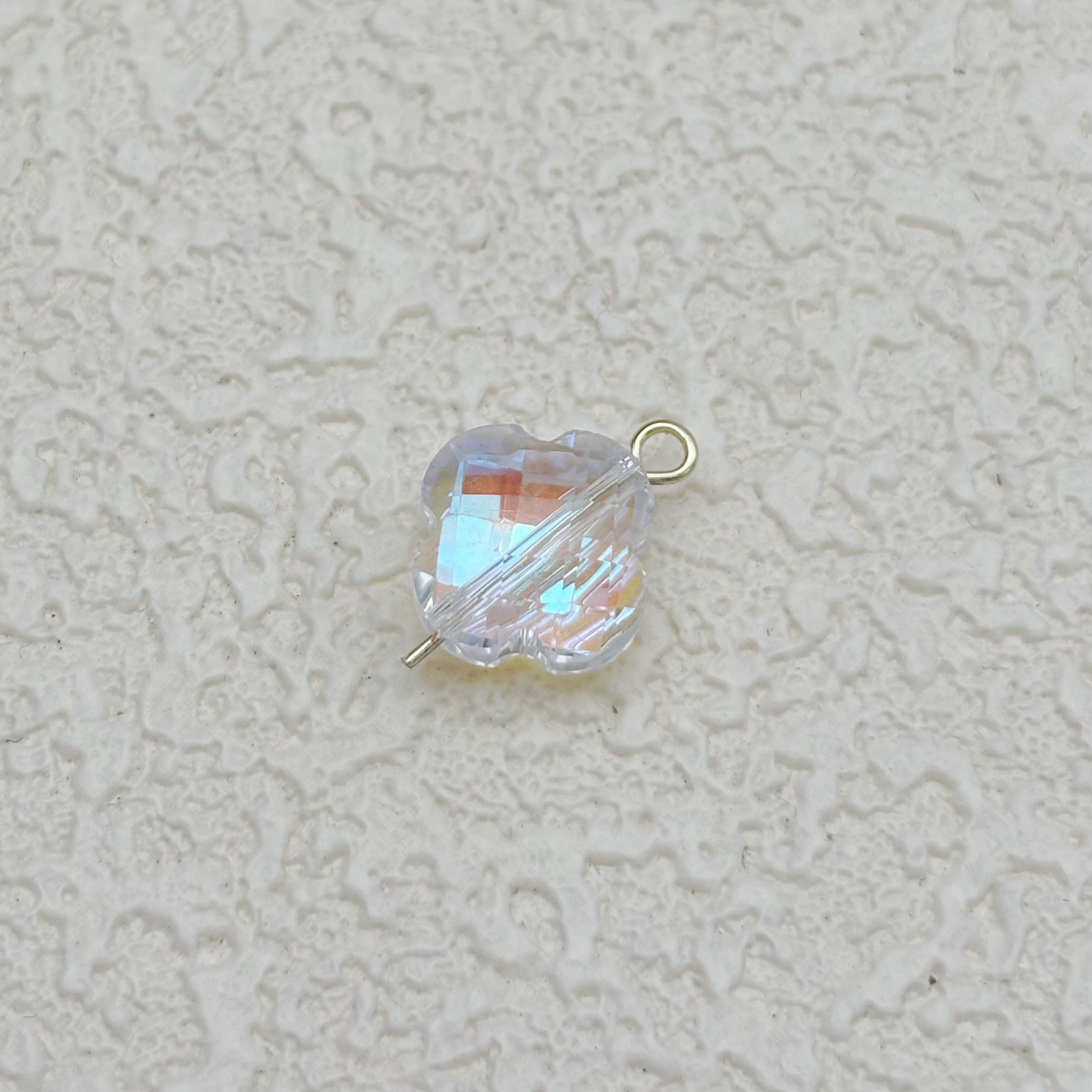 12mm | クリア x オーロラカラーの四つ葉ビーズ