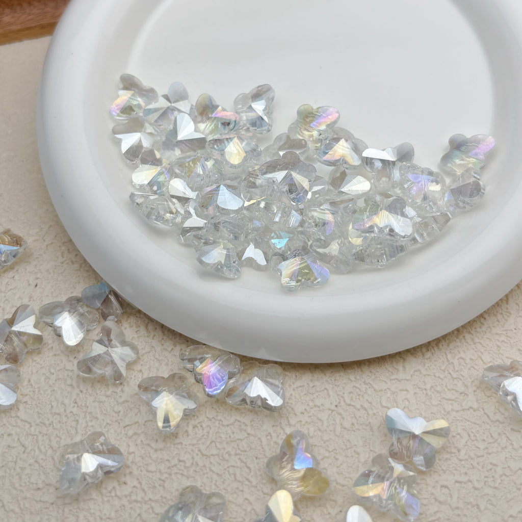 14mm | クリア x オーロラカラーの蝶型ビーズ