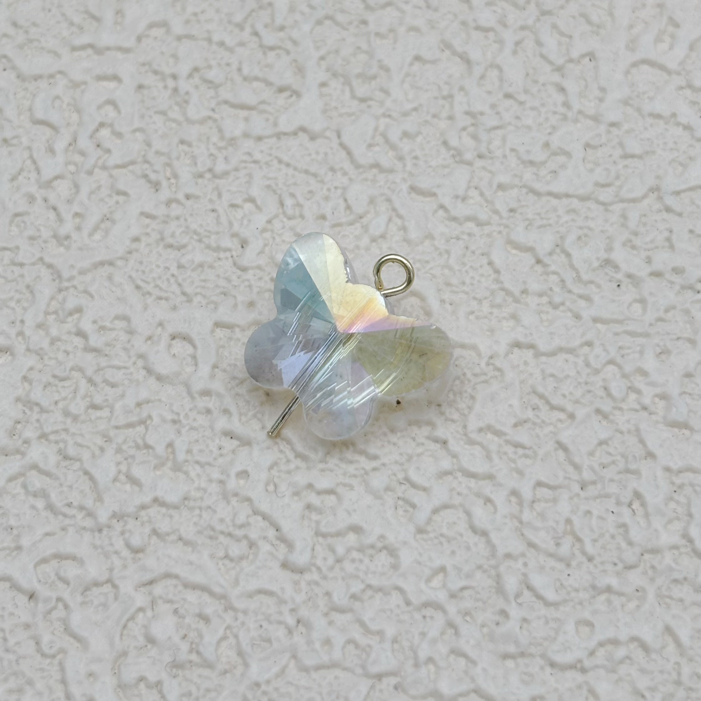 14mm | クリア x オーロラカラーの蝶型ビーズ