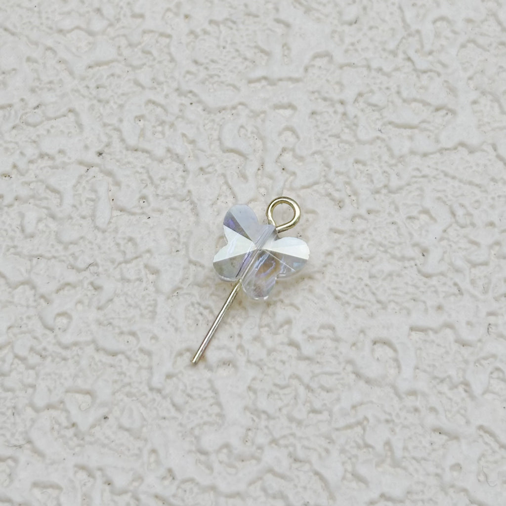 8mm | クリア x オーロラカラーの蝶型ビーズ