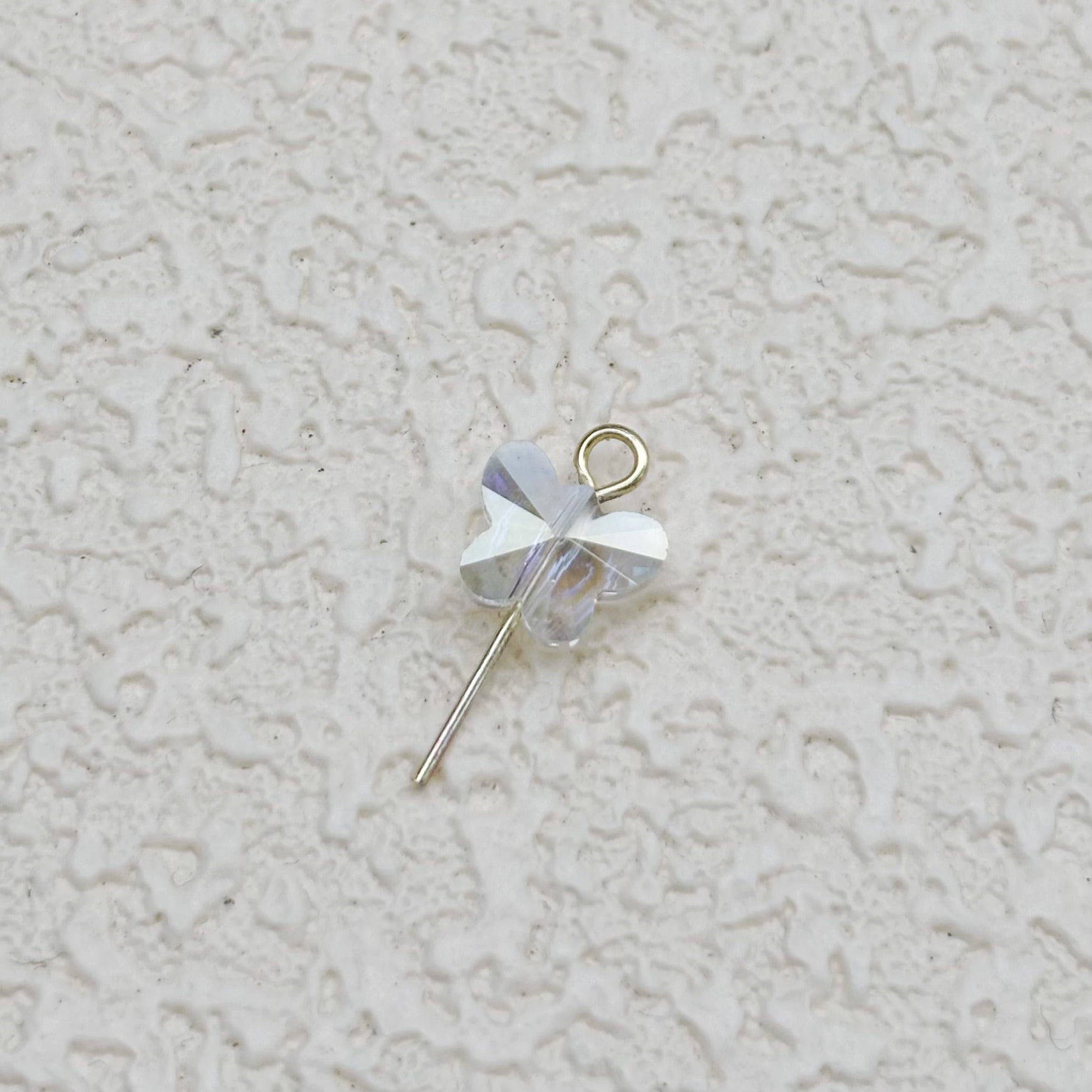 8mm | クリア x オーロラカラーの蝶型ビーズ