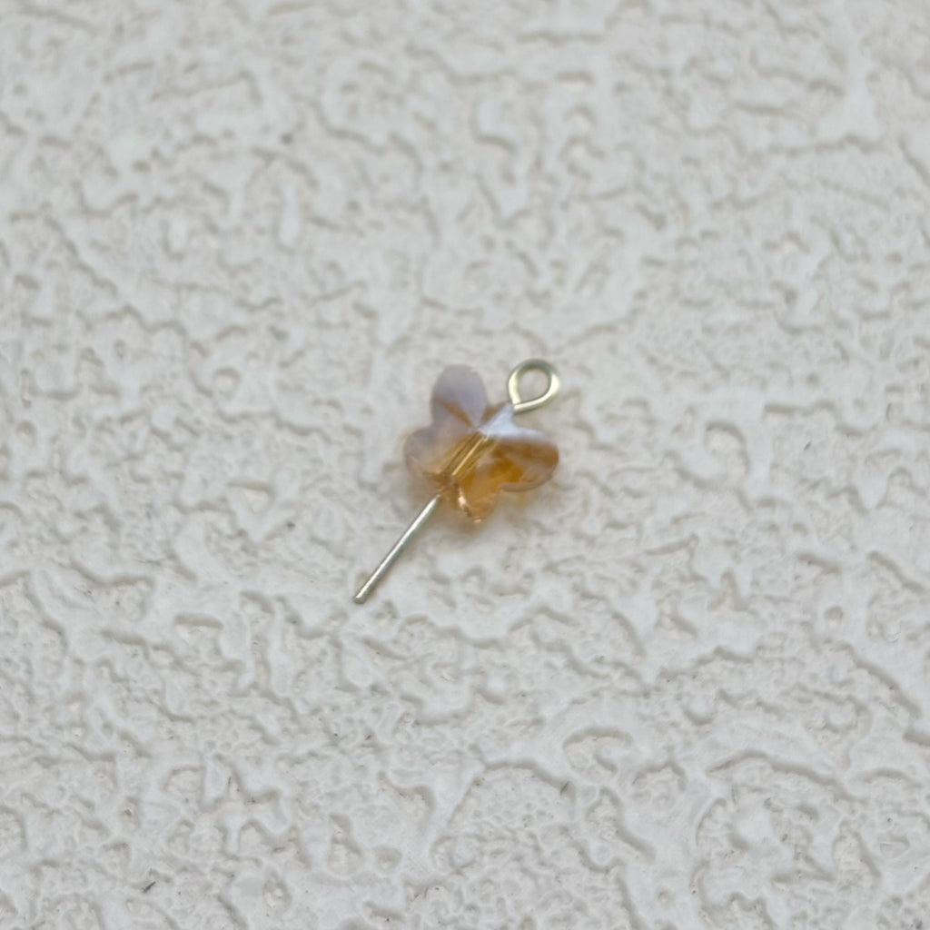 8mm | シャンパンカラー x オーロラカラーの蝶型ビーズ