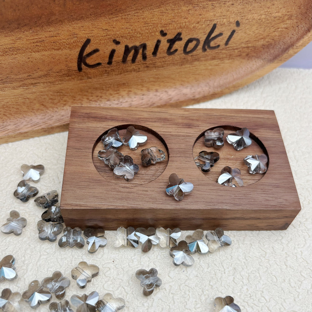 10mm | クリアグレー x オーロラカラーの蝶型ビーズ