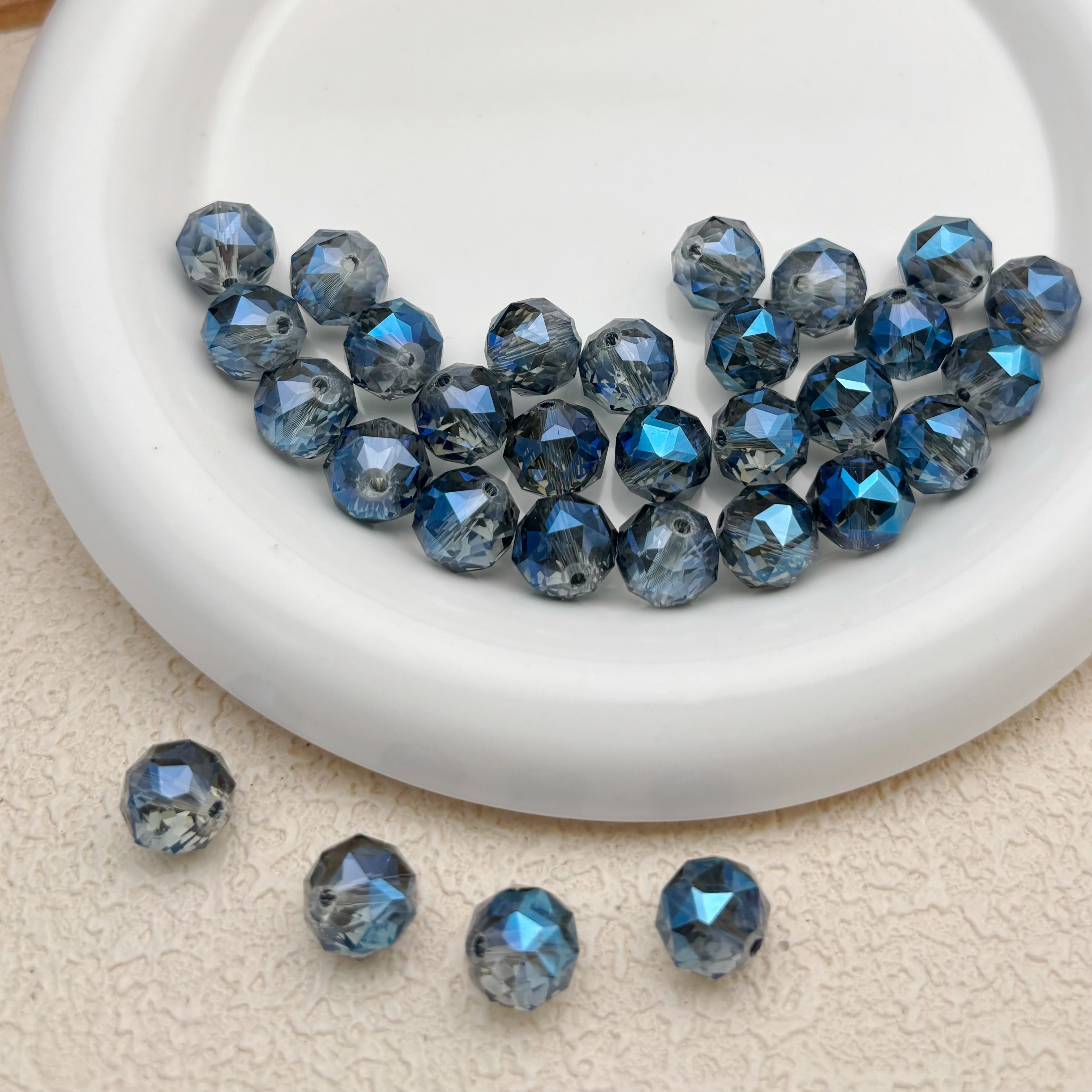 12mm | ネイビーブルー x オーロラカラーのミラーボールカットビーズ