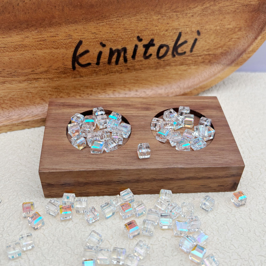 6mm | クリア x オーロラカラーのキューブビーズ