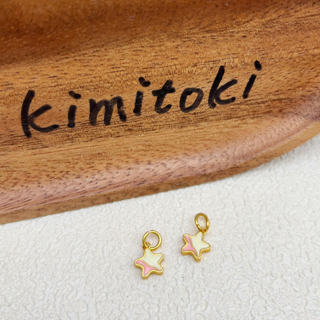 エポキシ加工のツートンカラー星型チャーム（金具付き）