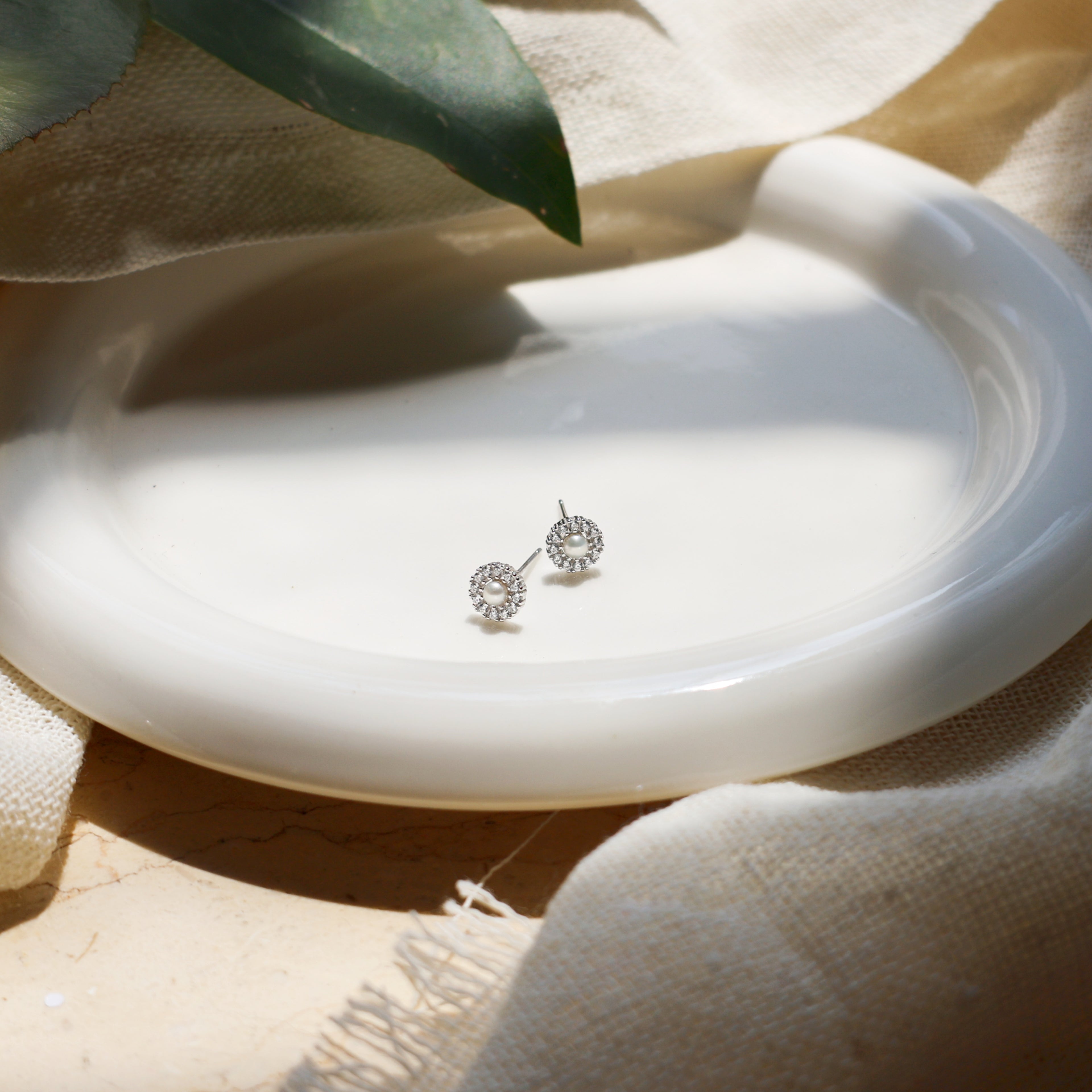 天然パール＆黒曜石 ピアス｜花冠サークルデザイン×ジルコニア｜925純銀 シルバー