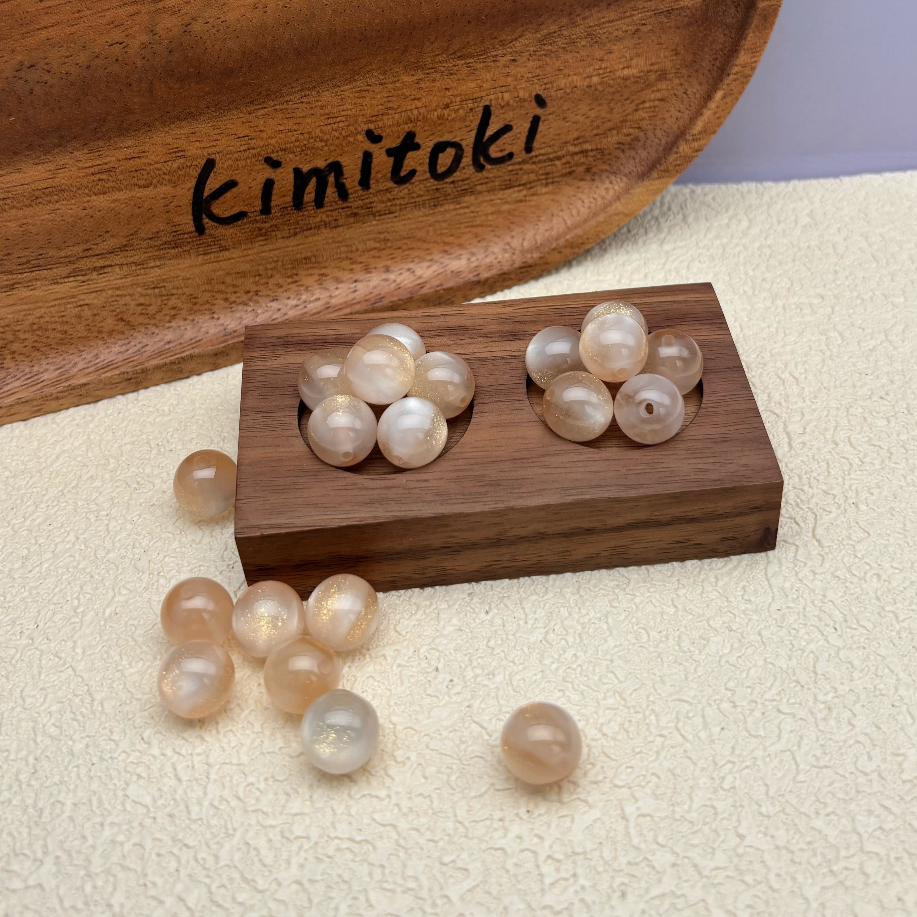 12mm | 紫外線で色が変わるビーズ（ベージュ→ラベンダー柄）