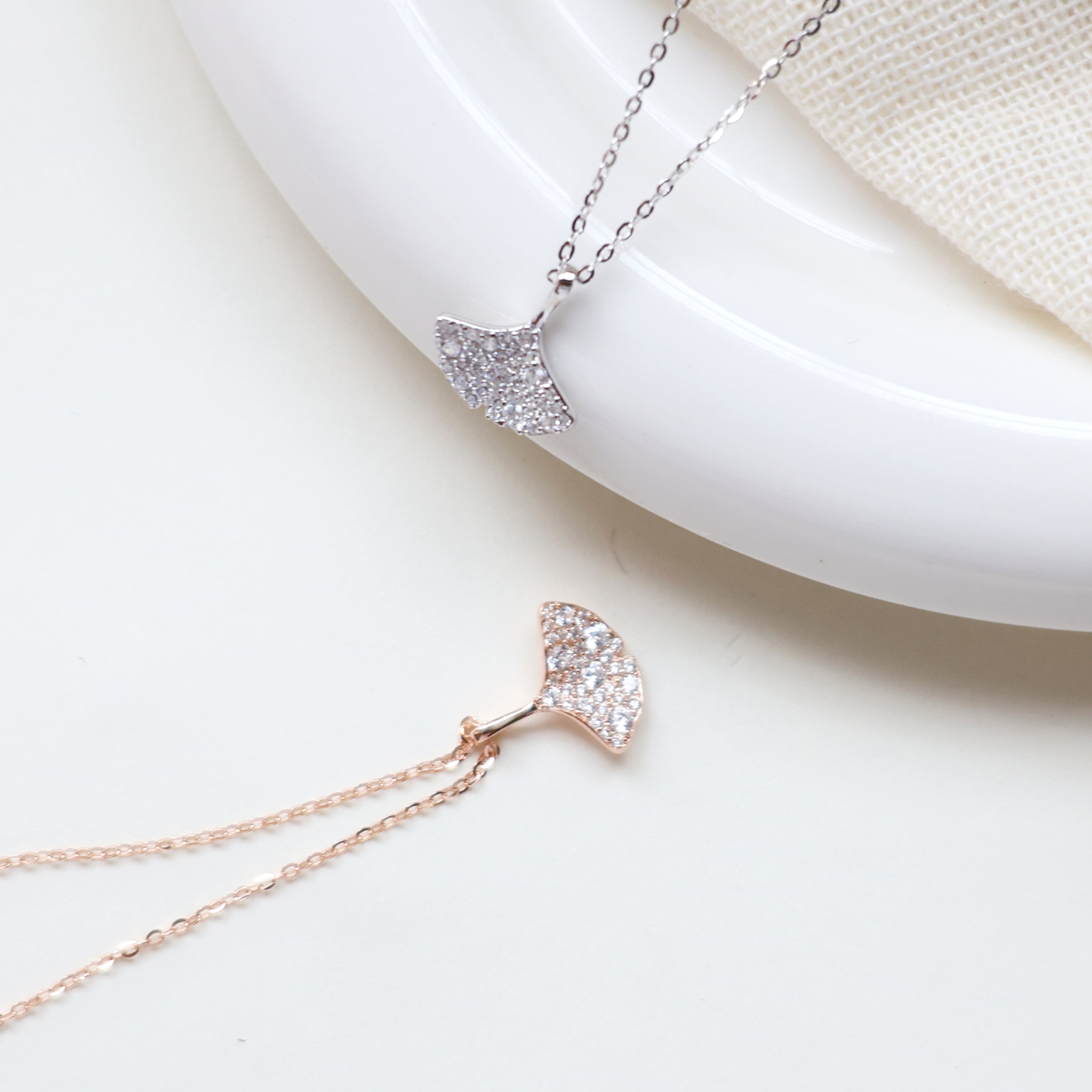 銀杏モチーフネックレス｜925純銀×ジルコニア｜シルバー/ゴールド（本金メッキ）