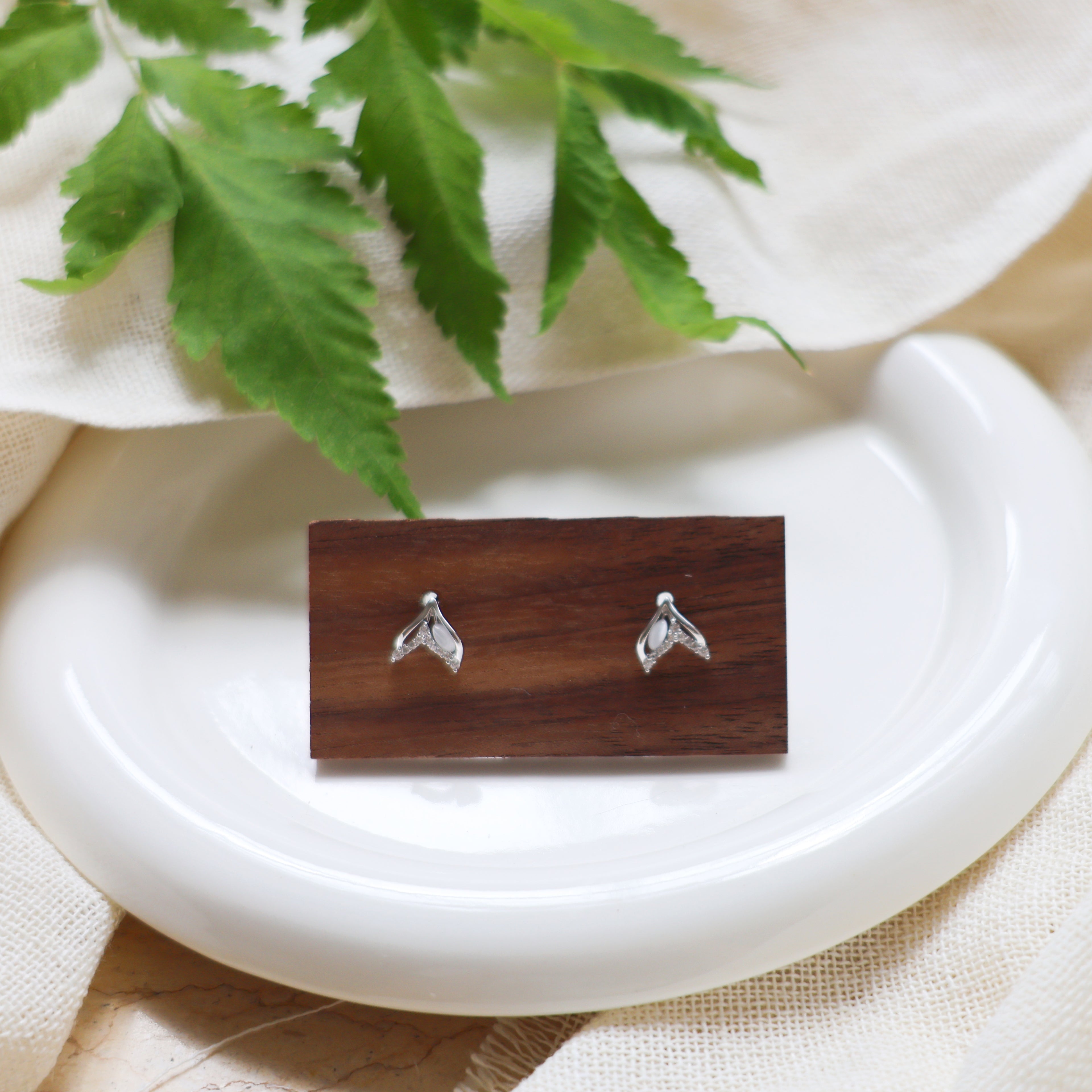 しずくとしっぽ | パール／キャッツアイピアス（シルバー／ゴールド）SV925