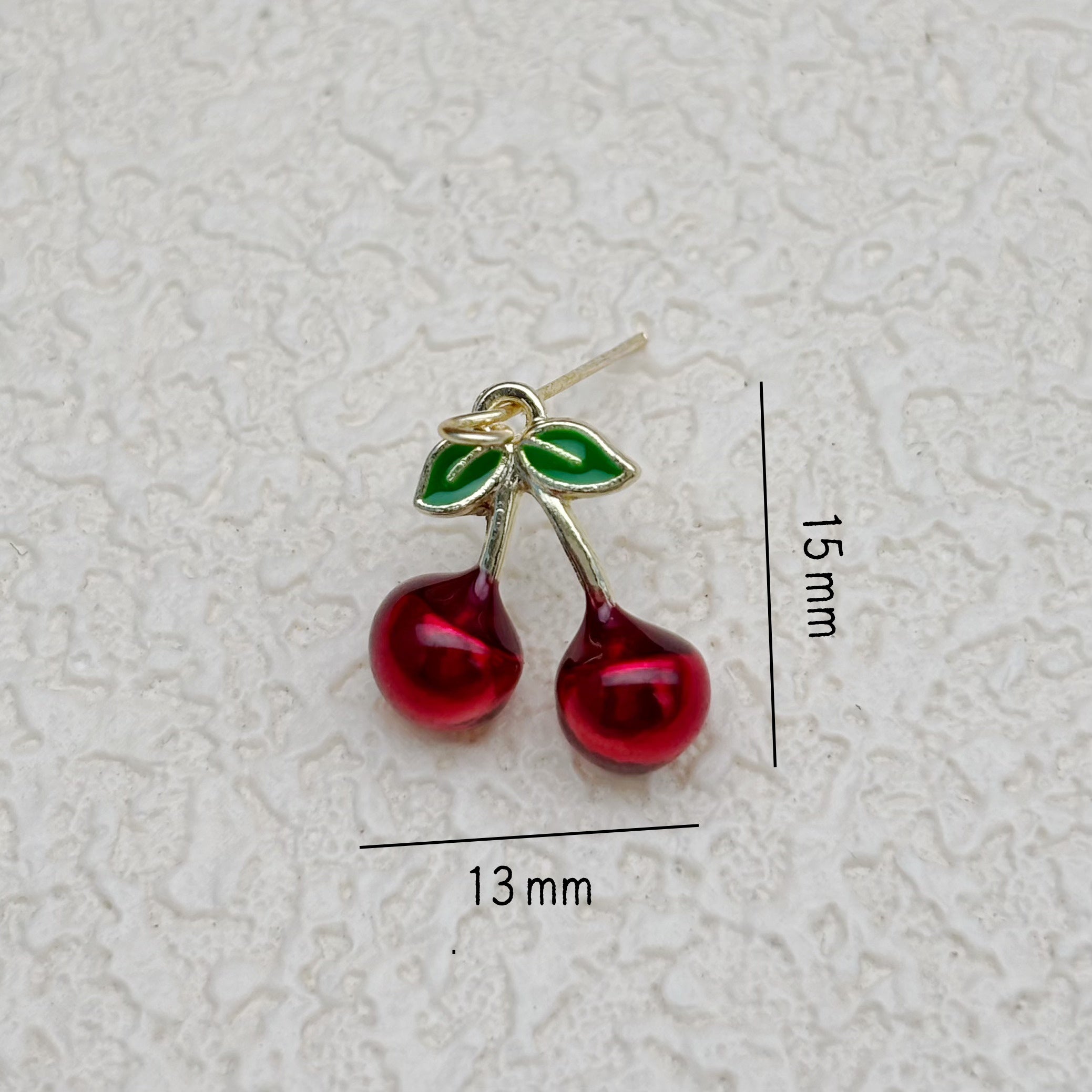 エナメルレッドチェリーチャーム