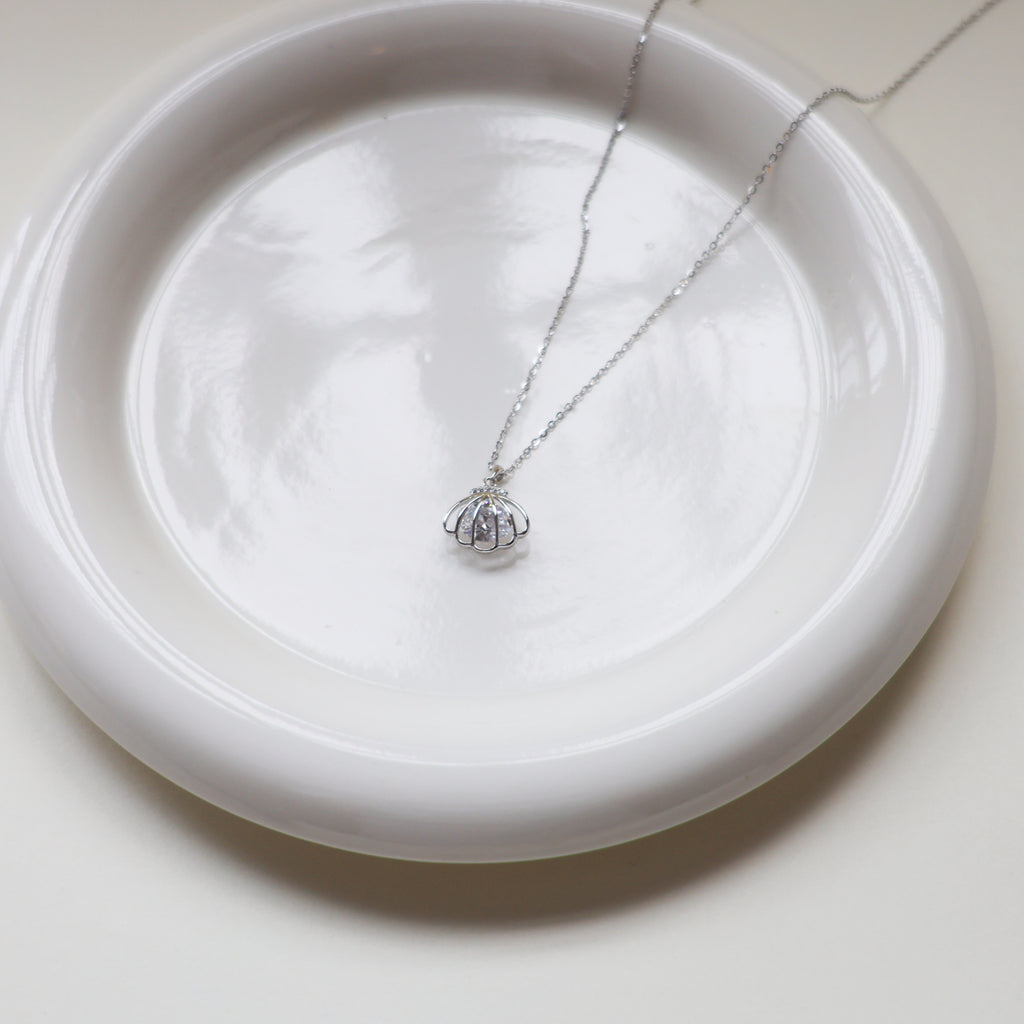 シェルモチーフネックレス｜925純銀×ジルコニア｜シルバー/ゴールド