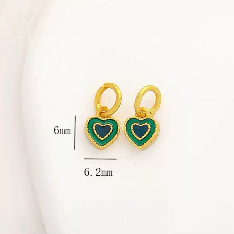 エポキシ加工のツートンカラーハートチャーム（金具付き）