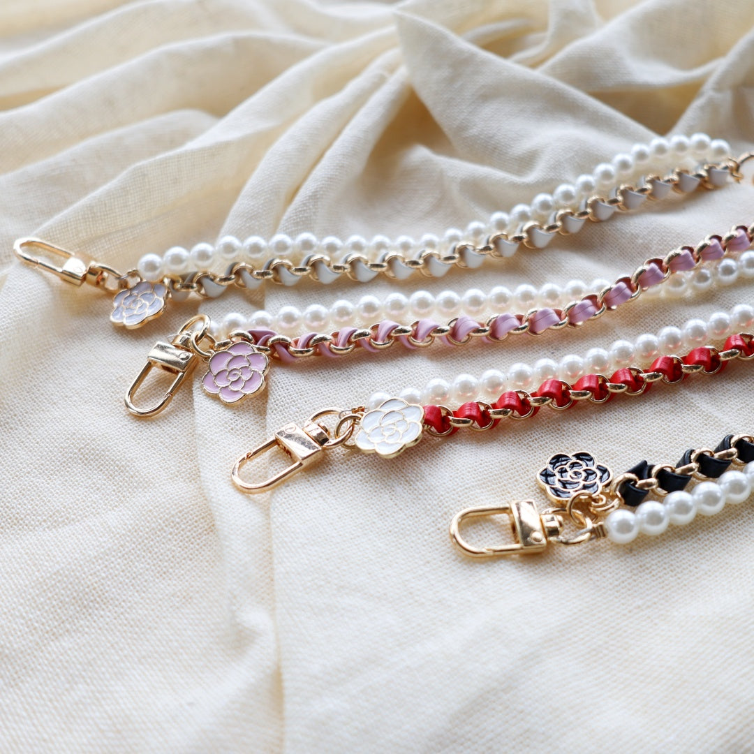 エレガントなパール装飾のスマホ＆バッグチェーンストラップ