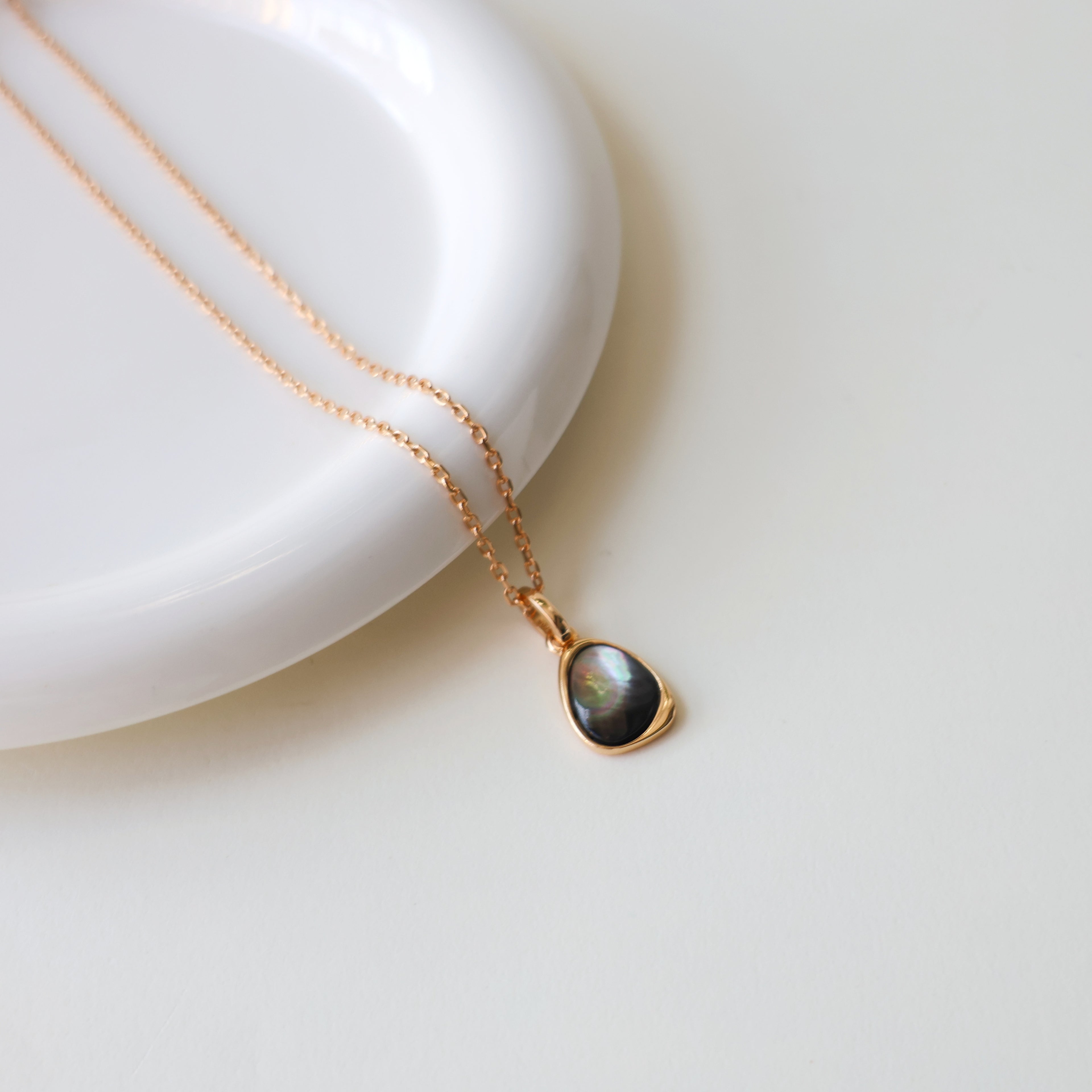 黒蝶の雫 | S925天然黒貝のネックレス14KGF