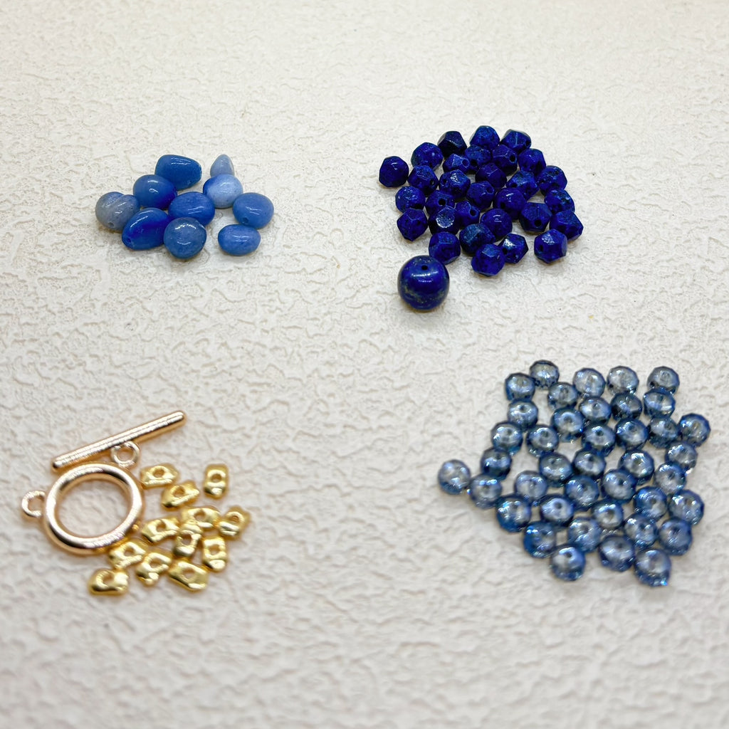 ラピスラズリと × オーロラブルービーズのネックレス＆ブレスレット