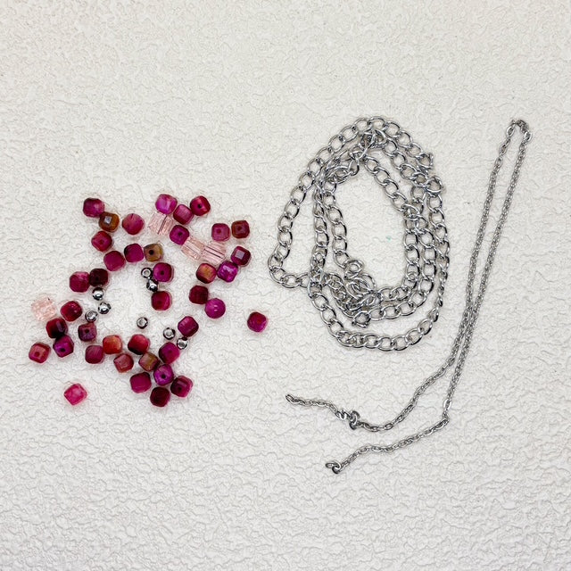 天然石キューブ x クリアキューブ x ペンダントの3in1ネックレス