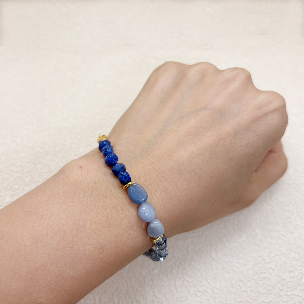 ラピスラズリと × オーロラブルービーズのネックレス＆ブレスレット